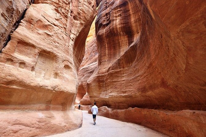 2-Day Private Tour from Amman: Petra, Wadi Rum Camp & Dead Sea. - Evening in Wadi Rum, from red rock to Bedouin dinner