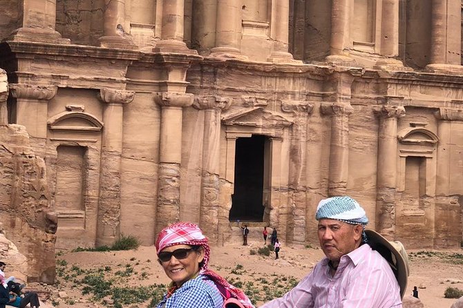 2 Days Petra & Wadi Rum Tour from and to Amman - Entering Petra through the Siq
