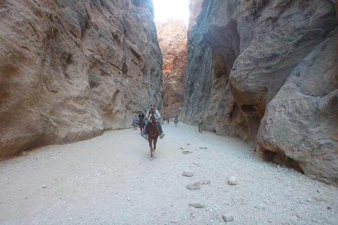 3 Hour Horse Riding Adventure around the Petra Area - Siq Al Barid and the mountain stop