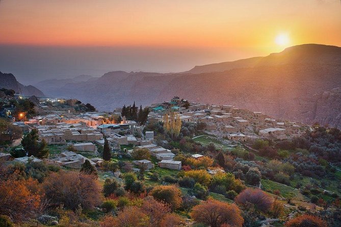 7 Day 6 Night Discover Jordan Tour - Day 1: Airport arrival and first night in Amman