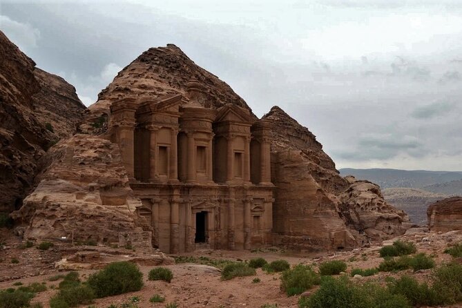 7-Day Private Tour in Jordan: The Treasures Map - Day 2: Northern Jordan’s Roman ruins and Crusader castle