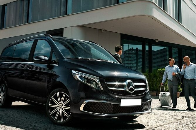 Airport pick up and drop off (Queen Alia Airport Amman) - Inside the private car to Amman