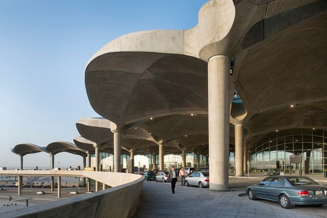 Amman Airport Private Transfer To Amman - The 45-minute ride into Amman