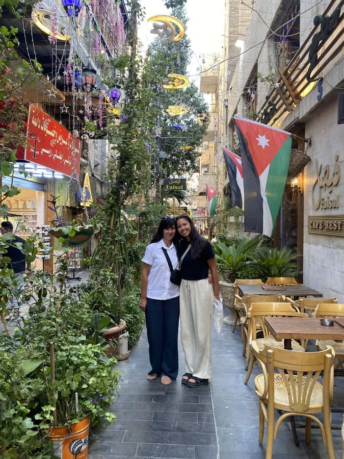 Amman Heritage Tour: Street Food, Local Culture & Art - The guides make the experience personal