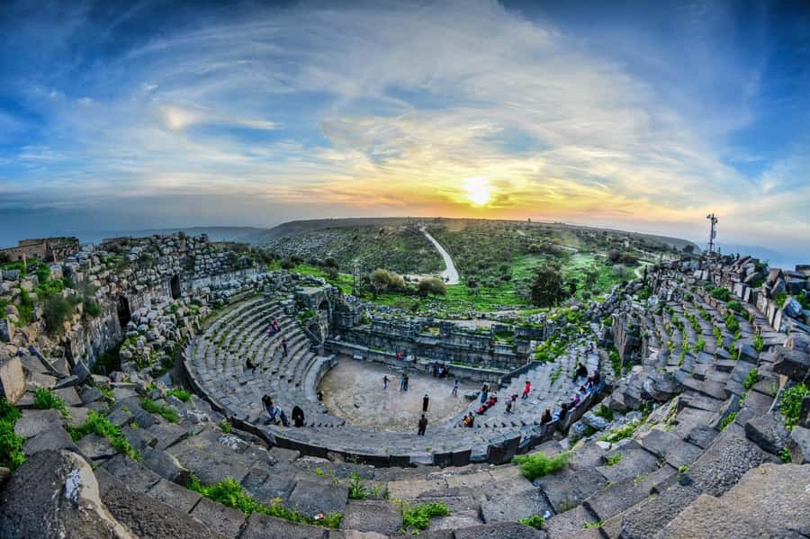 Day Tour Jerash - Ajloun and Um Qais From Amman - Umm Qais is the quiet finale