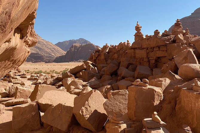 Discover Wadi Rum by 4x4 with a Bedouin guide - Canyon walls and ancient inscriptions