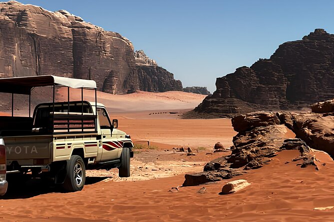 Discover Wadi Rum by 4x4 with a Bedouin guide - The 4x4 ride through Wadi Rum
