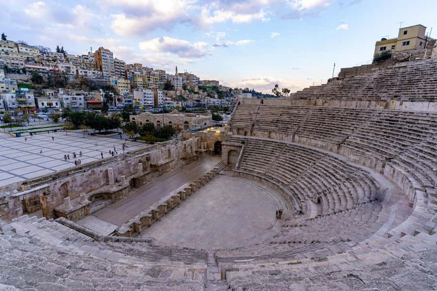 From Amman: Full day Jerash and Amman city Tour - Food, conversation, and the driver’s role