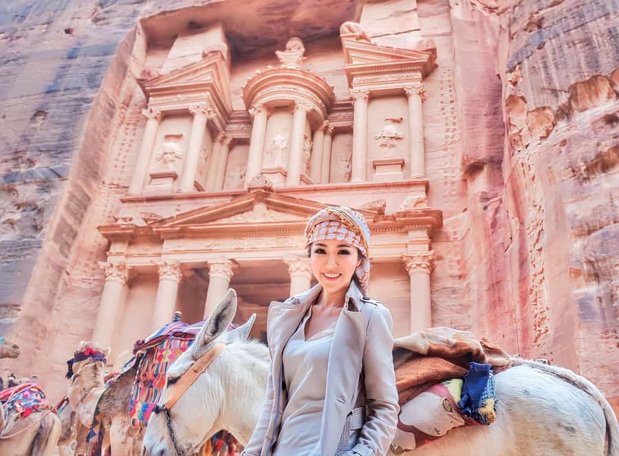 From Amman: Full-Day Private or Group Tour to Petra - Entering Petra through the Siq