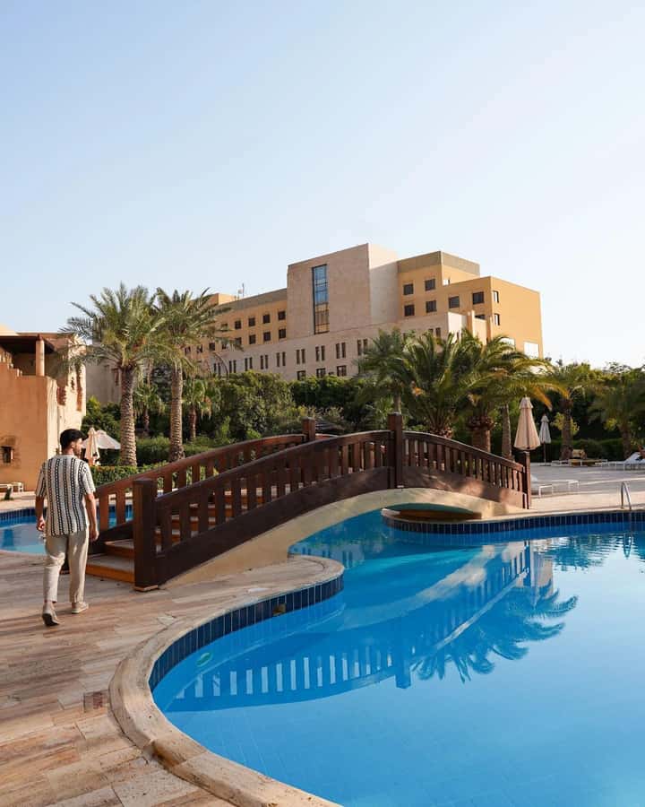 From Amman: Half-Day Tour to Dead Sea - The human side of the transfer