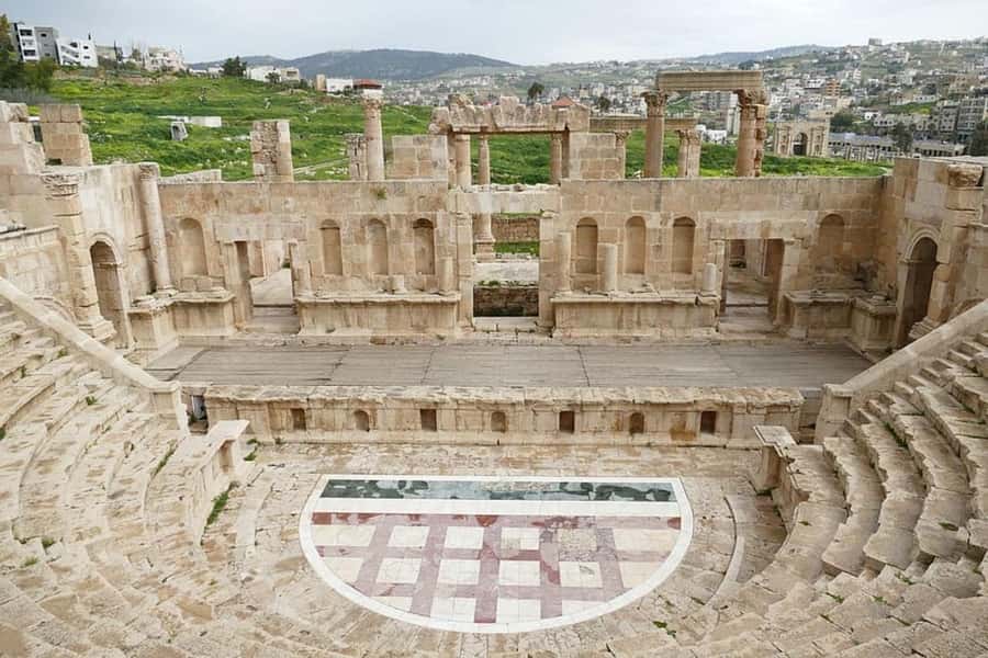 From Amman: Jerash, Ajloun Castle or Umm Qais Private Tour - Umm Qais is the long, scenic option