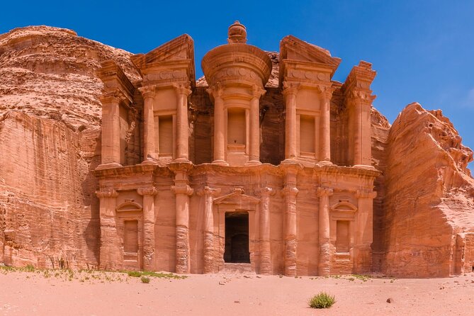 From Amman: Petra and Dead Sea private Full day tour - Entering Petra through the Siq
