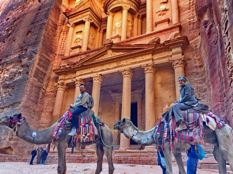 From Amman: Private Day Trip to Petra with Pickup - Entering Petra through the Siq