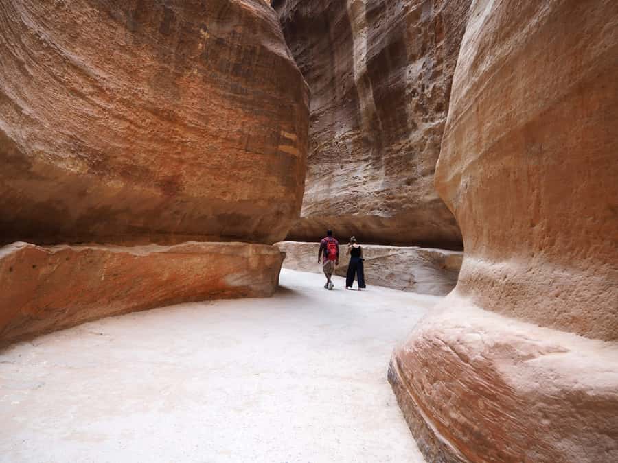 From Eilat: Petra Full-Day Guided Tour with Transfers - Entering Petra’s red-rose city