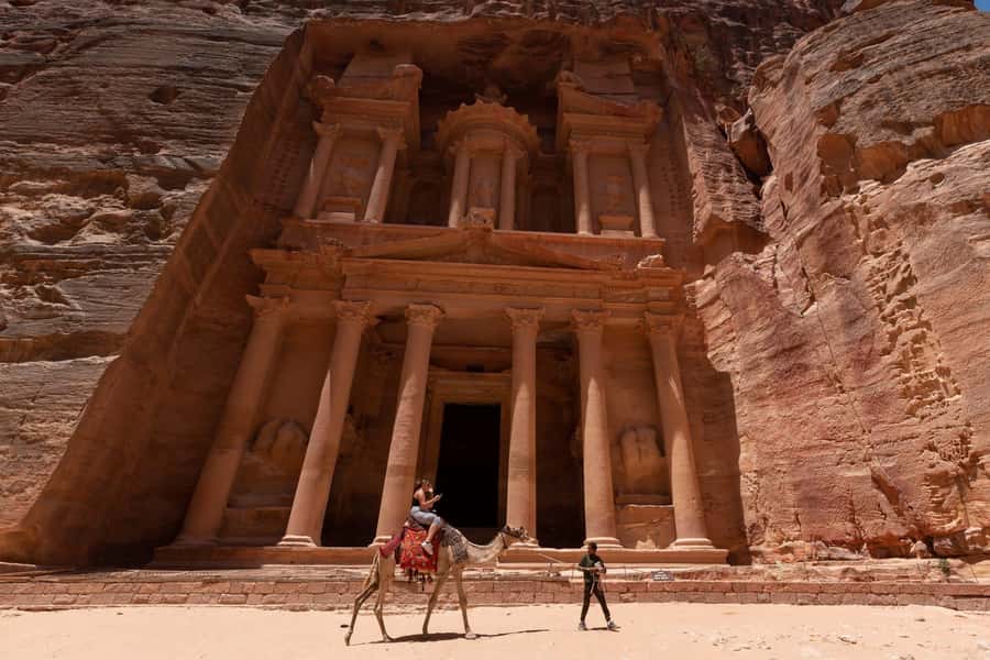From Eilat: Petra Full-Day Guided Tour with Transfers - Making the most of two hours alone
