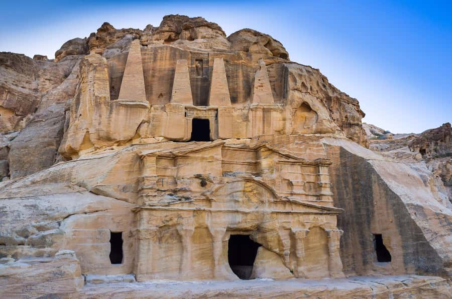 From Eilat: Petra Tour with Transfer and Lunch - Entering Petra through the Siq
