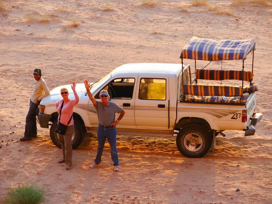 From Petra/Wadi Musa: Wadi Rum Jeep Tour with Hotel Transfer - Tea, water, lunch, and the desert rhythm