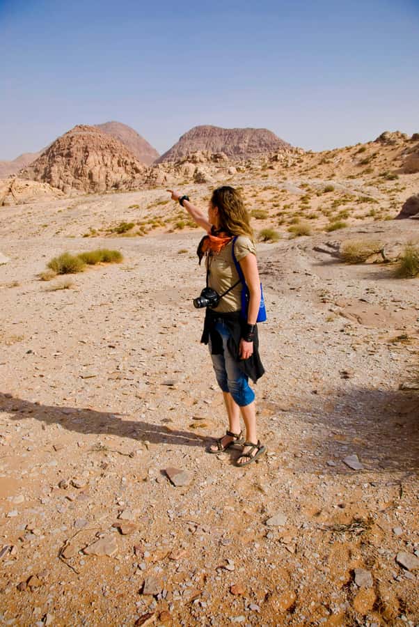 From Petra/Wadi Musa: Wadi Rum Jeep Tour with Hotel Transfer - Switching from a sedan to an open 4WD jeep