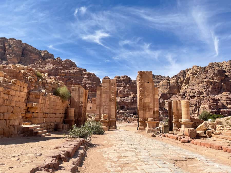 From Tel Aviv: Guided Day Trip to Petra with Lunch - Is $299 a fair price?