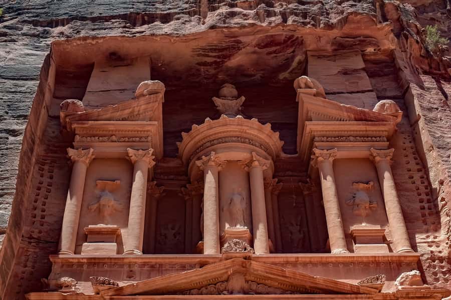 From Tel Aviv: Petra Guided Day Tour with Return Flights - The border fees can change the real price