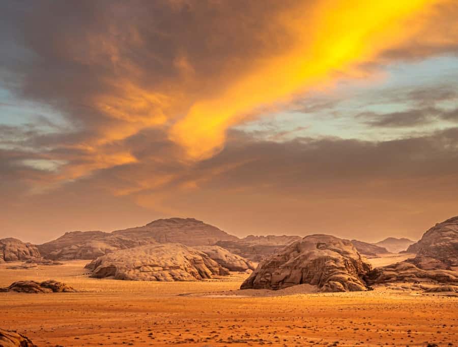 From Tel Aviv: Petra & Wadi Rum Glamping 2-Day Tour - Entering Petra through the Siq