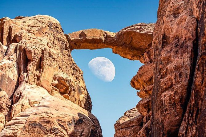 Full-Day Jeep Safari "Wadi Rum Highlights!" w/ Bedouin Lunch - What to pack for the desert