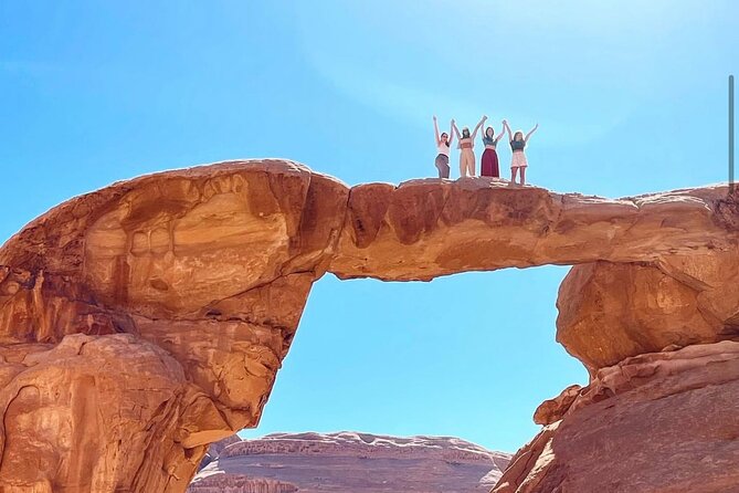 Full Day Jeep Tour + Night Under the Stars - The Little Arch and Lawrence’s House