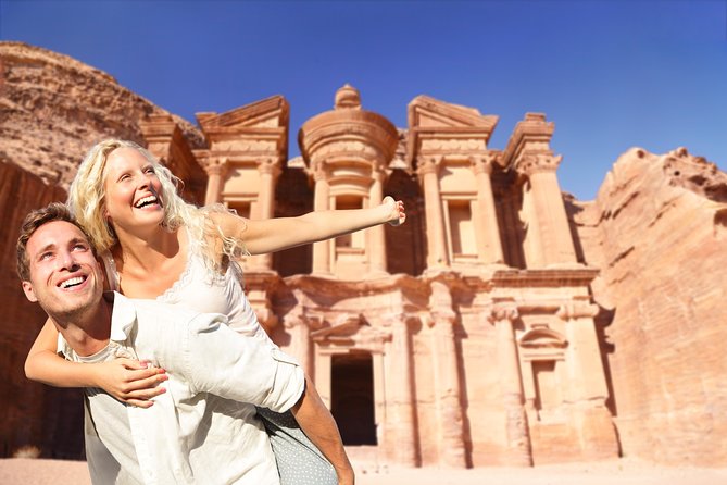 Full Day Petra Tour from Amman - Walking through the Siq
