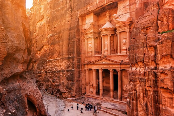 Full-Day Private Tour in Petra and Wadi Rum from Aqaba - From carved stone to Wadi Rum’s open desert