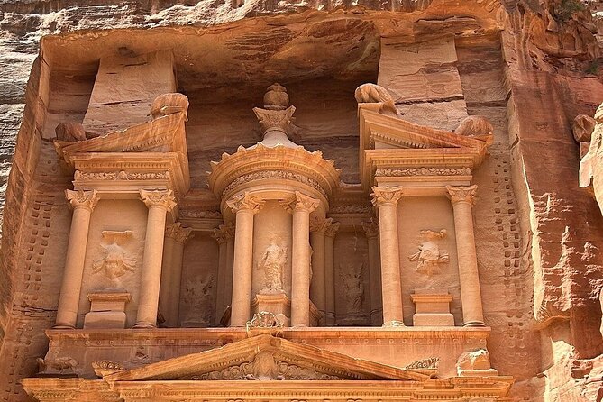 Full-Day Private Tour in Petra and Wadi Rum from Aqaba - What four hours at Petra really gives you