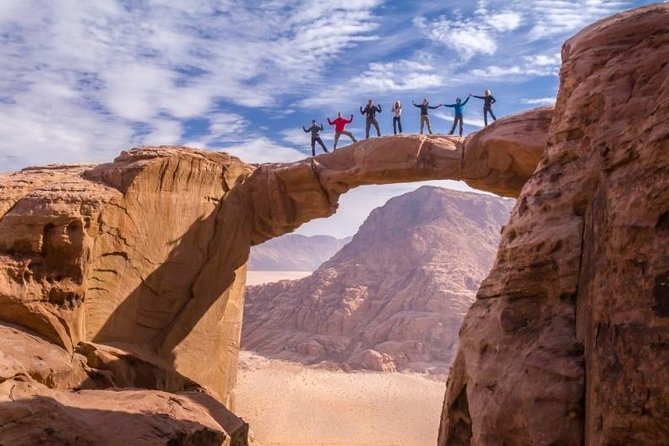 Full-Day Private Trip To Petra, Wadi Rum - Entering Petra through the Siq