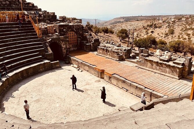 Full day Tour Jerash، Ajloun and Um Qais from Amman - Umm Qais: basalt ruins and a wide northern view