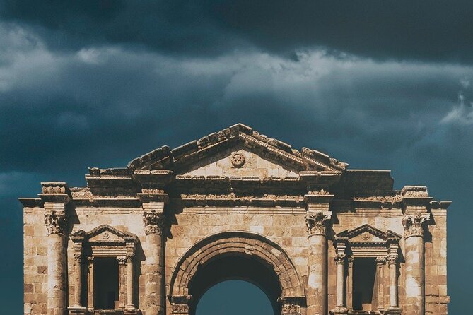 Full Day Tour Jerash, Ajloun and Umm Qais From Amman - What the private vehicle adds to the day