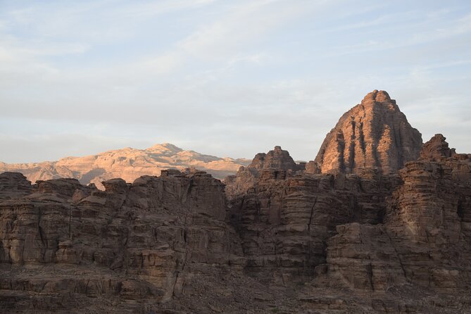 Half day Jeep and camel tour No stay - The camel ride is more than a quick photograph