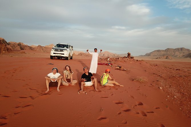 Half-Day Jeep Safari "Wadi Rum Highlights!" w/ Professional Bedouin Guide - Canyons, rock bridges, and sandstone formations