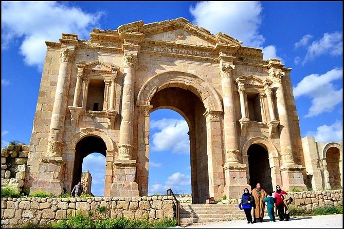 Jerash, Ajloun, and Umm Quais Full-Day Tour - Ajloun Castle: stone walls and a change of era