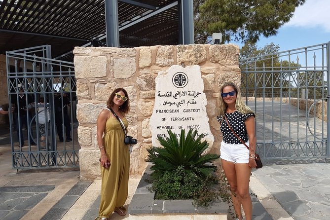 Jordan Private 4-Day Tour: Mt Nebo, Kerak, Petra, Wadi Rum, Baptism Site, Amman - Day two: five hours inside Petra