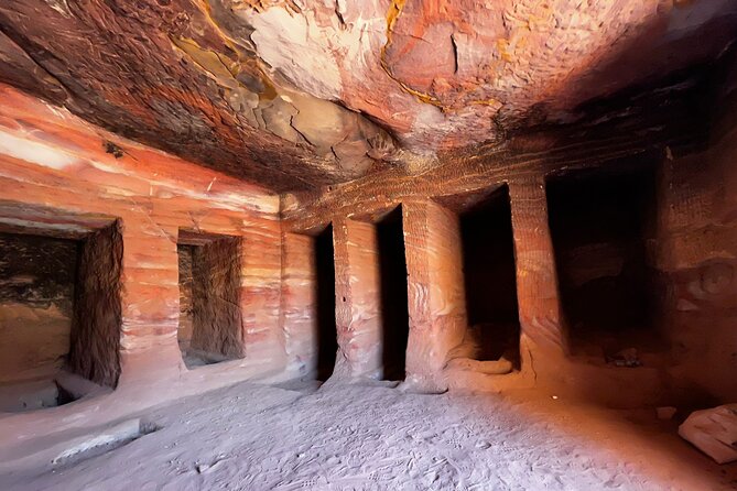 One Day Petra from Aqaba - Guided Tour - Group size and language questions