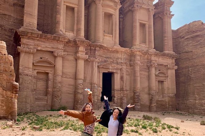 Petra Day Tour from Dead Sea - Entering Petra through the Siq