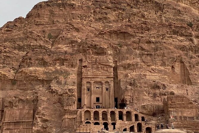 Petra Highlight Tour with Private Guide Sami Nawafleh | 2.5 Hours - Pausing for the Royal Tombs and Roman Street