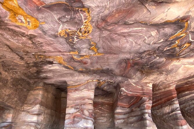 Petra Highlight Tour with Private Guide Sami Nawafleh | 2.5 Hours - The Great Temple, Roman shops, and Qasr al Bint
