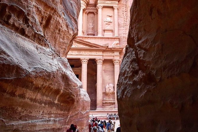 Petra, Little Petra and Shobak Castle - Private Tour From Amman - A long road south from Amman