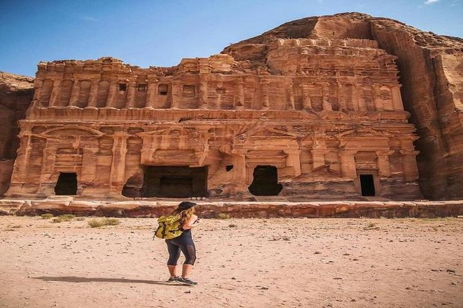Petra Transfer From Or To Amman - Water, juice, internet, and the small comforts