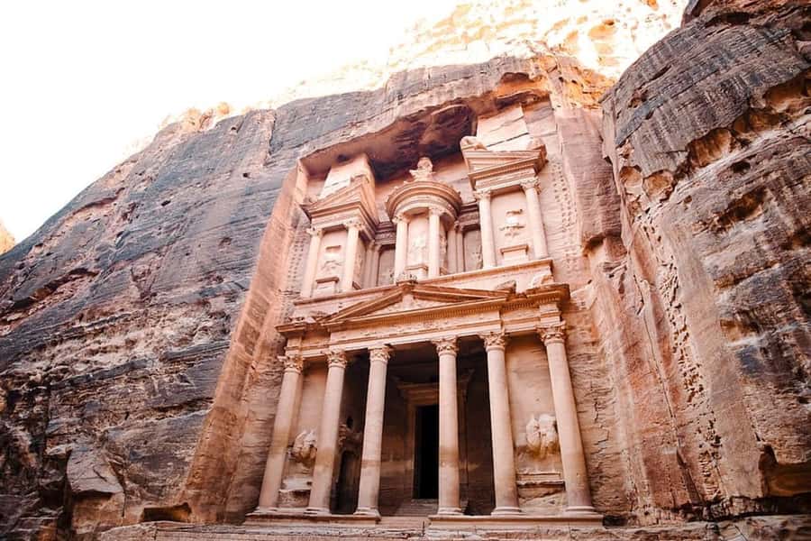 Petra & Wadi Rum: Full Day Private Tour with Hotel Pickup - The Treasury and the Royal Tombs