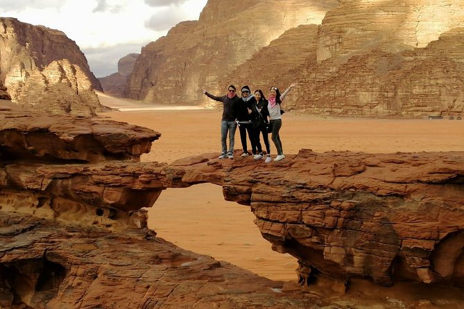 Petra & Wadi Rum in 3 Days from Amman Airport - Entering Petra Through the Siq