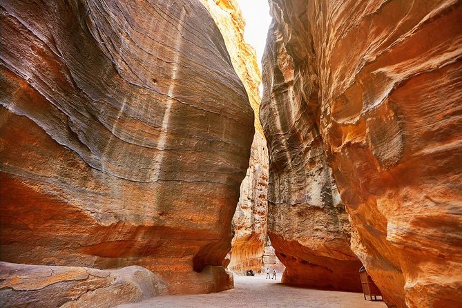Petra & Wadi Rum in 3 Days from Amman Airport - The Four-Hour Return to Amman Airport