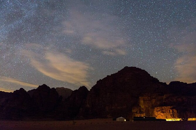 Private 1 Day Wadi Rum Desert Tour - Sandboarding and mountain walks