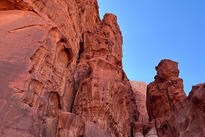 Private 1 Day Wadi Rum Desert Tour - Bedouin tea beside glowing embers