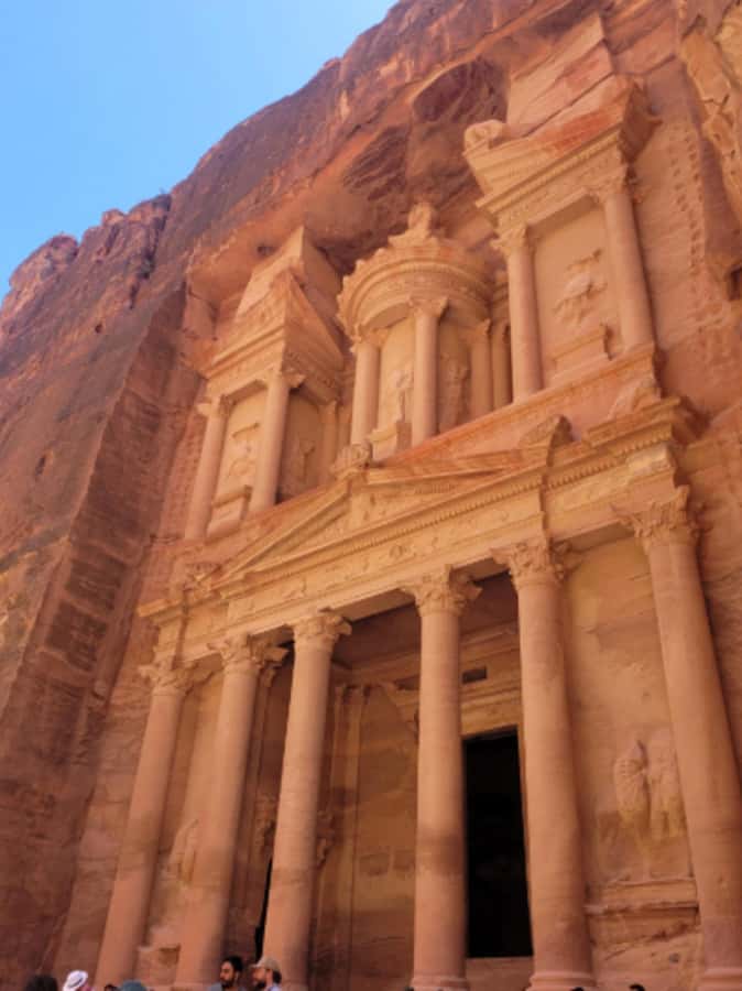 Private 3-Hour Guided Tour of Petra with Hotel Pickup . - Through the Siq to the Treasury