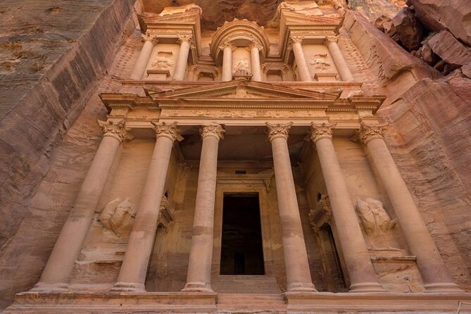 Private 5-Day Guided Tour of Jordan - Amman and Jerash: two very different first impressions